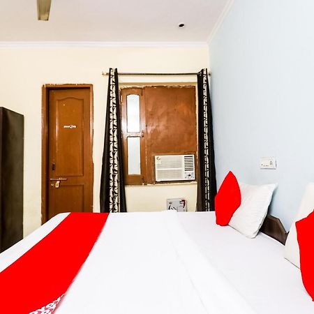 Hotel O Maurya Residency Гургаон Екстериор снимка