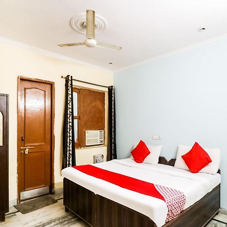 Hotel O Maurya Residency Гургаон Екстериор снимка