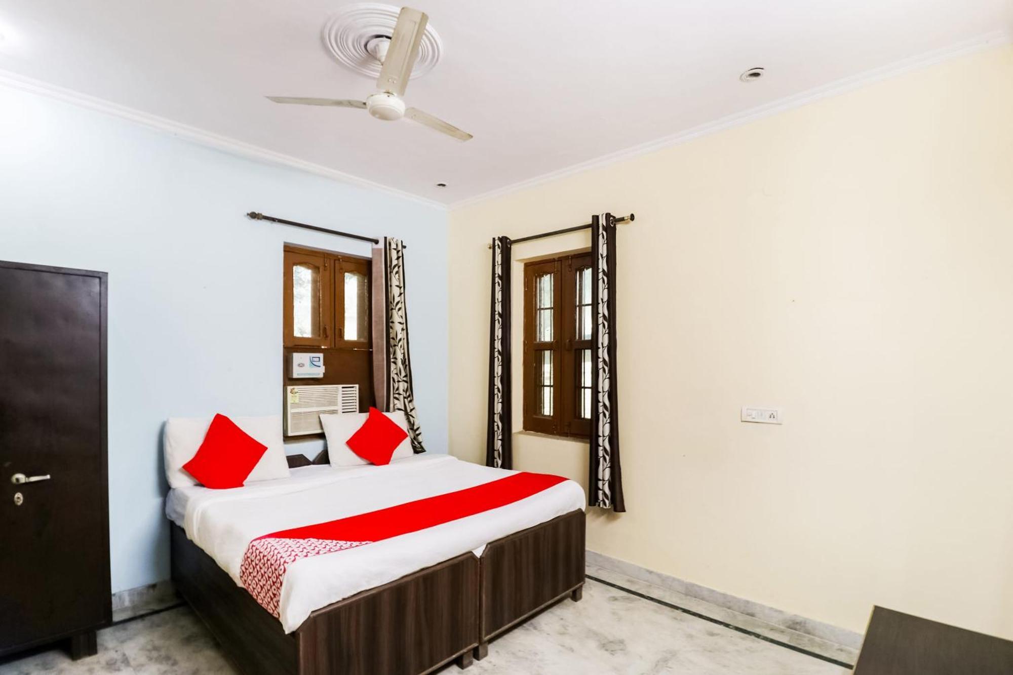 Hotel O Maurya Residency Гургаон Екстериор снимка