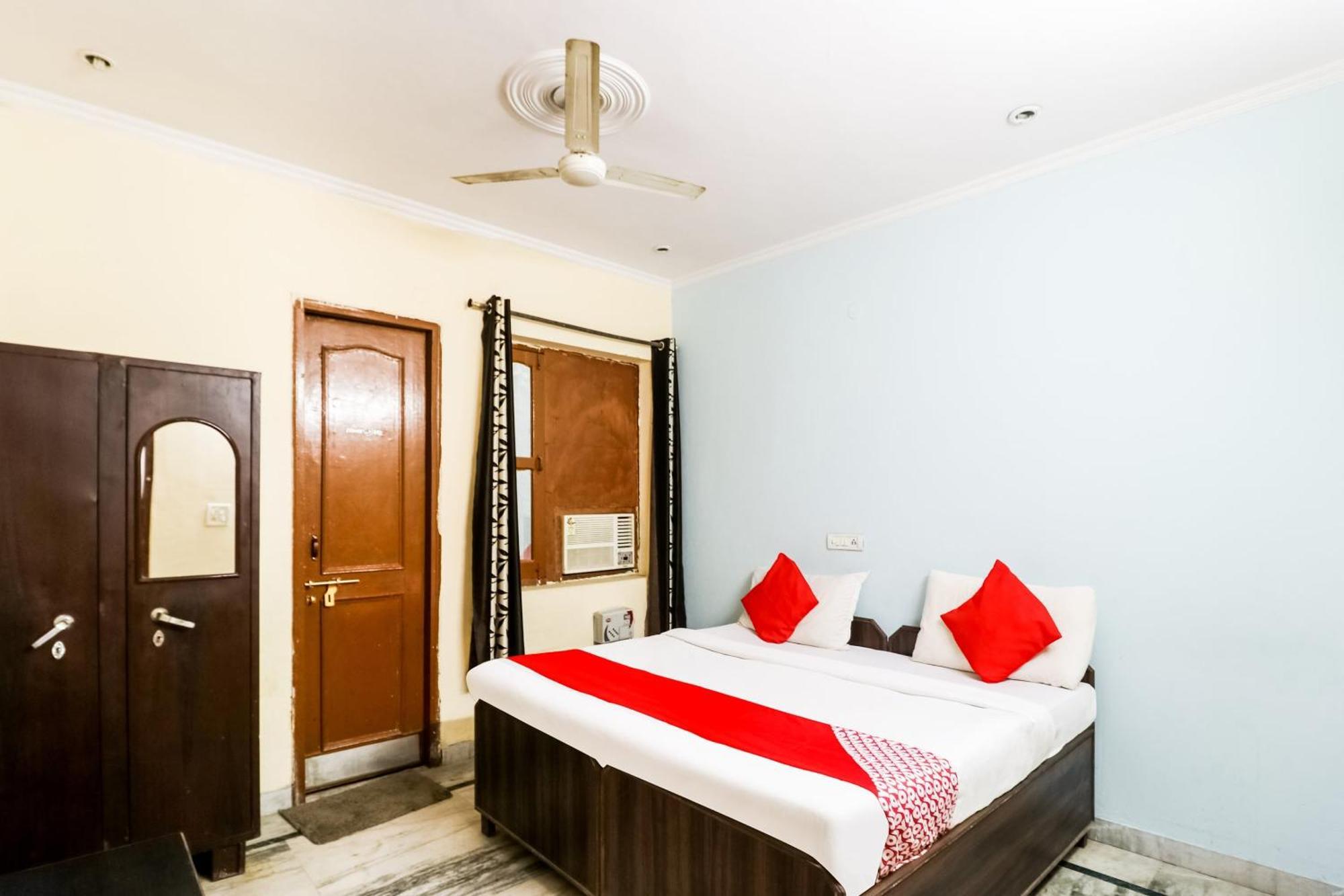 Hotel O Maurya Residency Гургаон Екстериор снимка