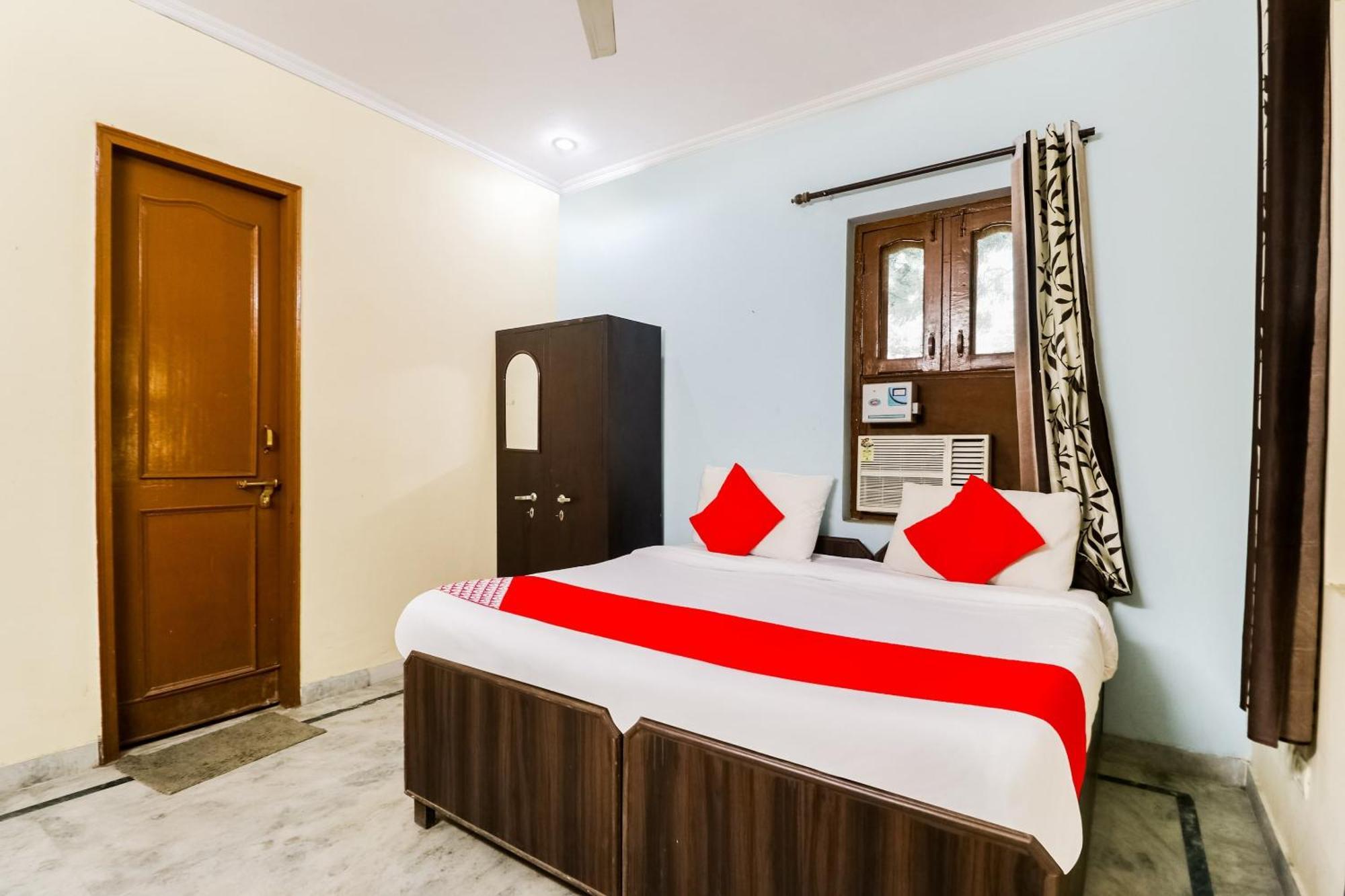 Hotel O Maurya Residency Гургаон Екстериор снимка