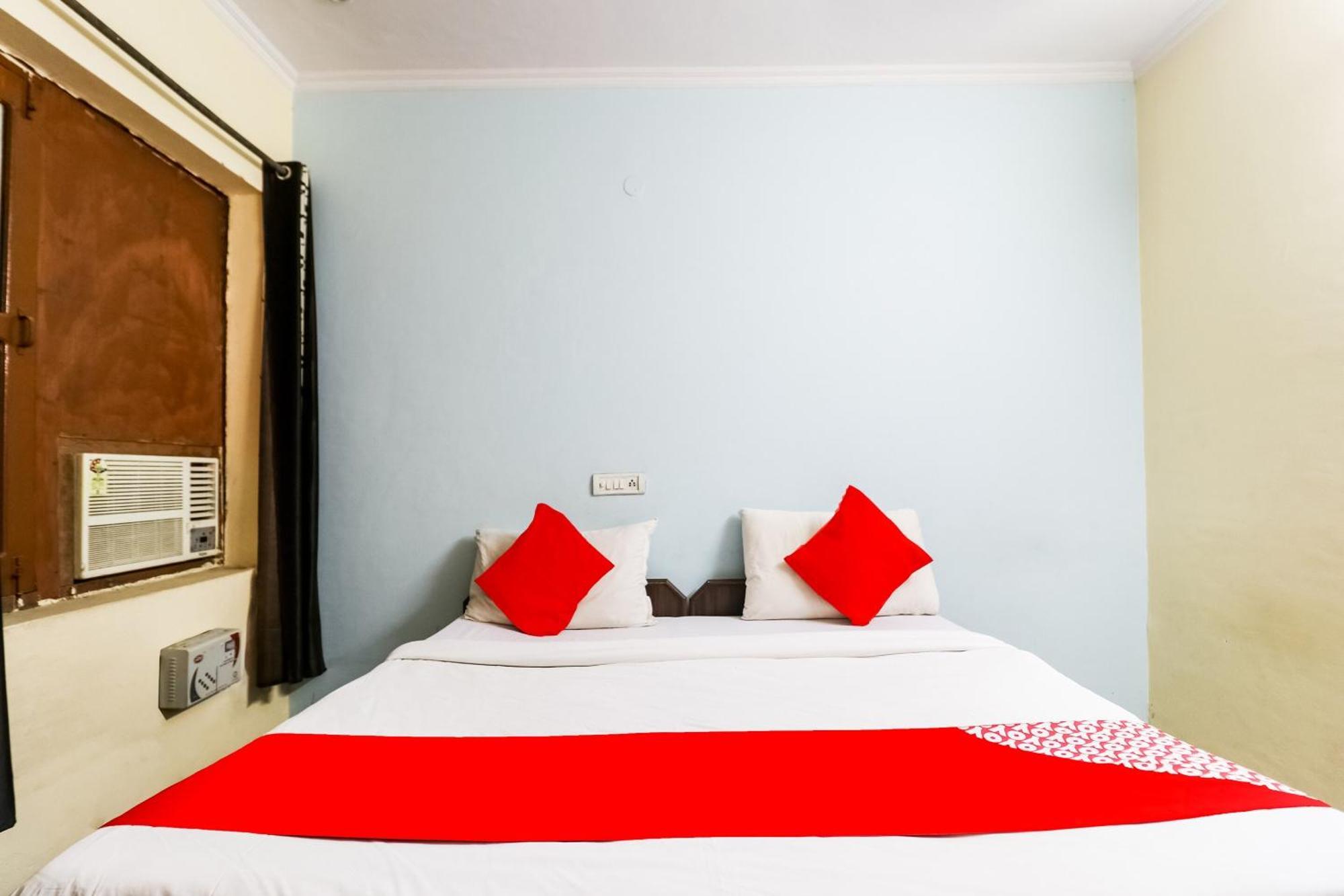 Hotel O Maurya Residency Гургаон Екстериор снимка